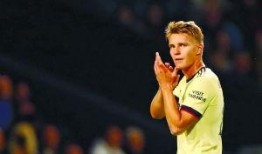 今日英超最新爆料消息,转会风云再起，豪门争抢焦点球员！”