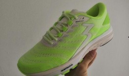 最新爆料最新鞋子图片,揭秘最新爆款鞋子图鉴