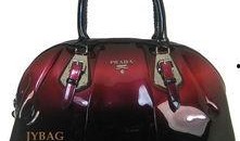 最新普拉达爆料,揭秘2024春夏系列设计灵感与独家新品